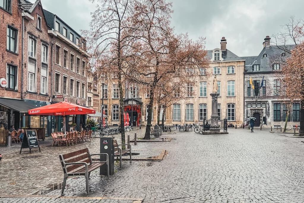 Mystic'S Lodge Antwerpen Bagian luar foto